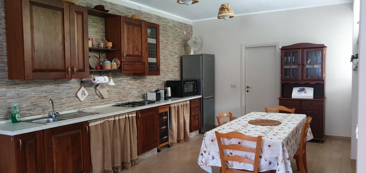 The Lover House Терни Екстериор снимка